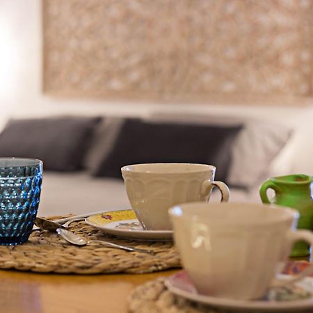 G25 Guesthouse Монополи Экстерьер фото