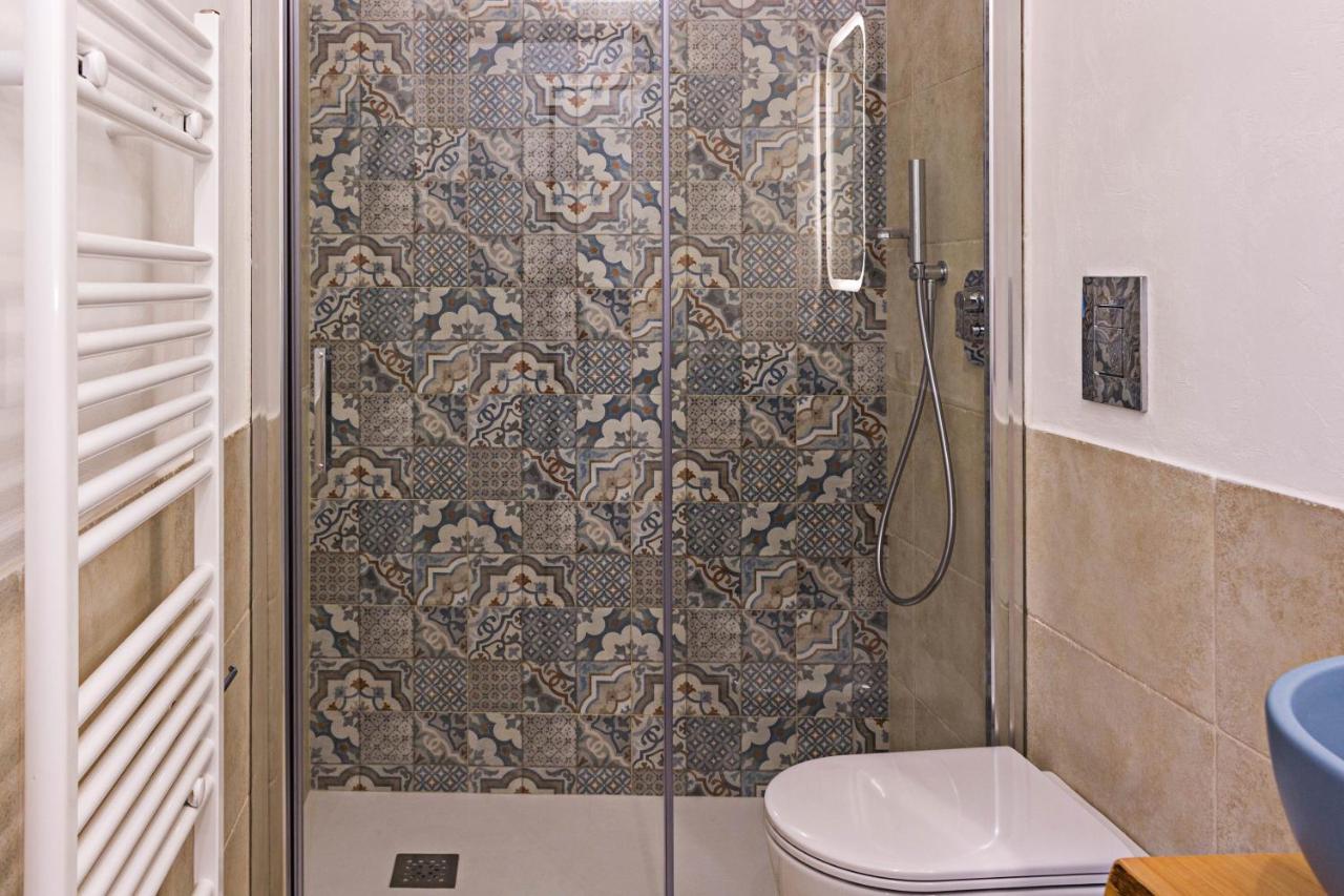 G25 Guesthouse Монополи Экстерьер фото